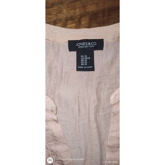 Jones & Co Jones New York Size 2X blouse top silky look breezy tan/peach color b - Picture 5 of 13